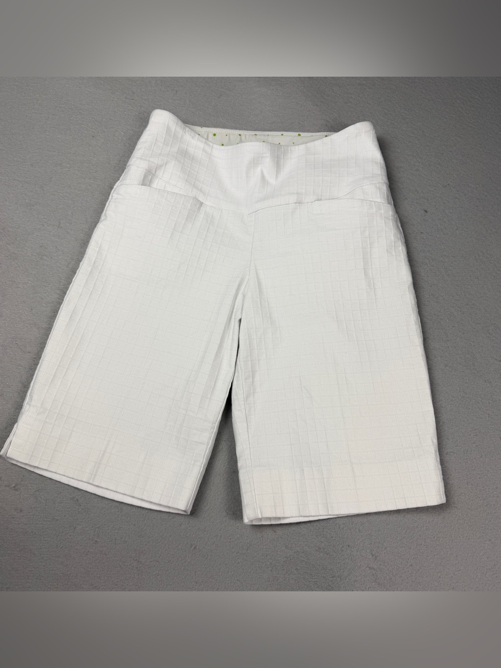 Swing Control Masters White Bermuda Shorts Women's Sz 2 Tummy Control Golf